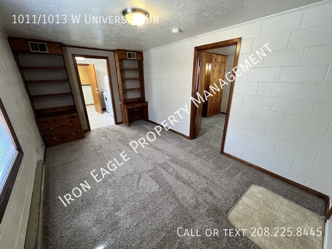Building Photo - 1011/1013 W University Dr-