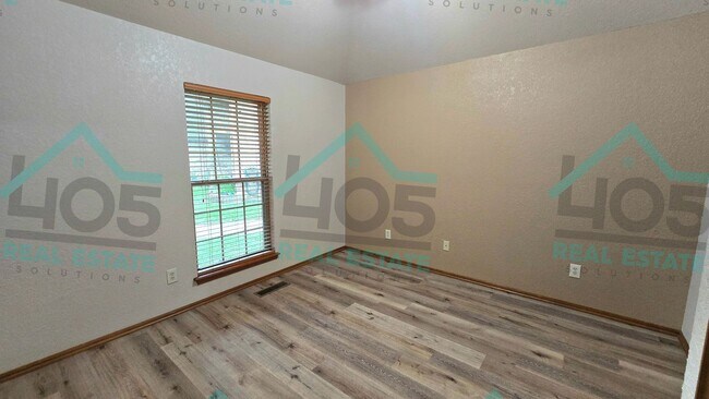 Building Photo - 3 Bed CA Schools
