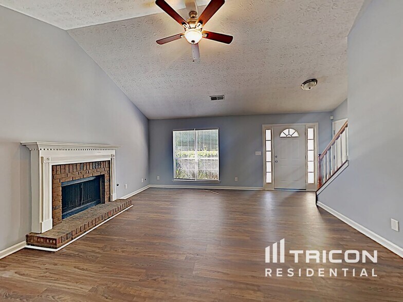 Building Photo - 12234 Cypress Way