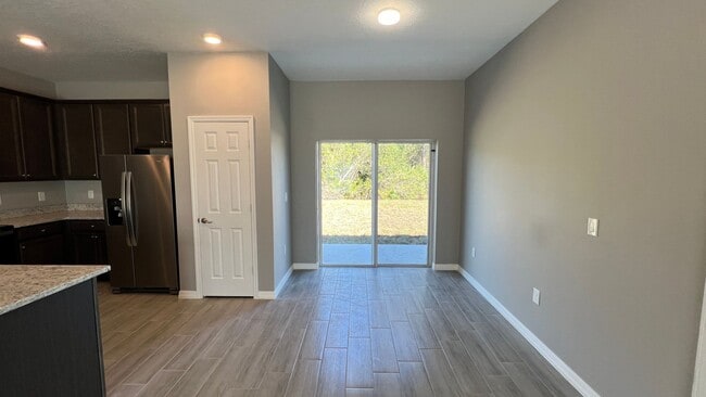 Building Photo - Spacious 3BD/2BA Palm Bay Home – Modern Comfort & Great Location!