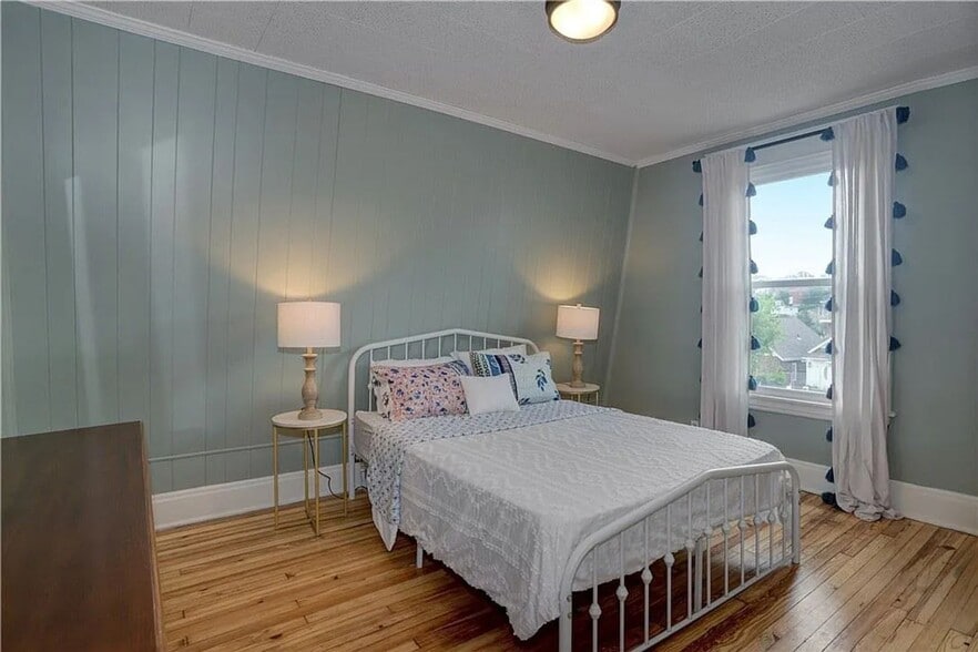 Building Photo - 1124 Bellaire Ave