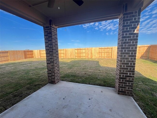 Building Photo - 3206 Banyan Dr