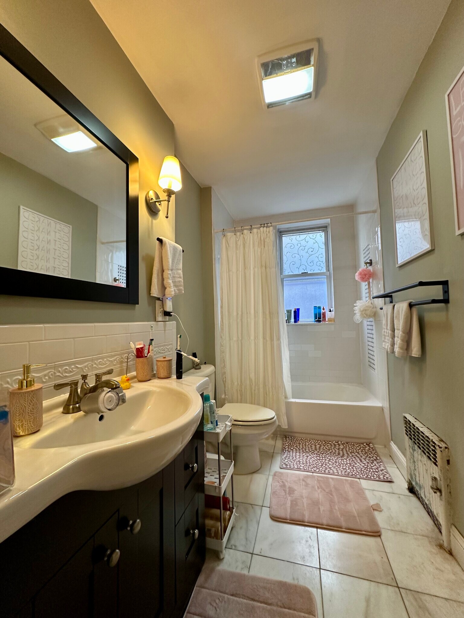 Building Photo - 184 Saint Paul St