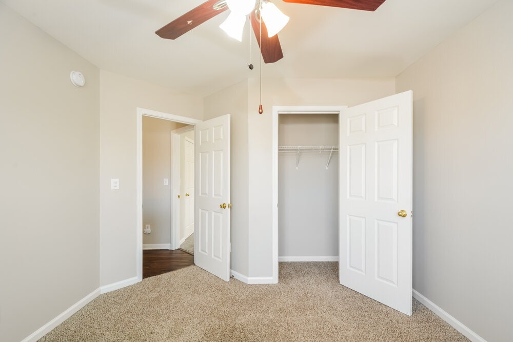 Building Photo - 5263 Little Sandy Dr