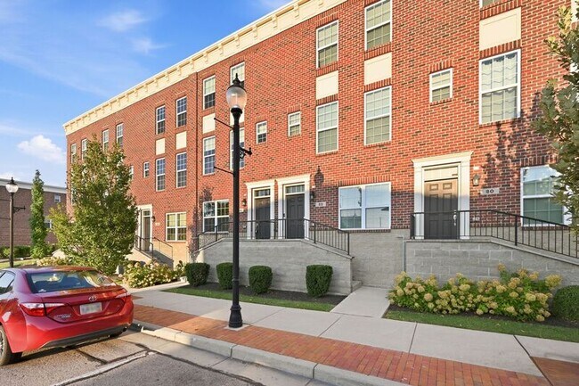 Building Photo - 24 N Center St