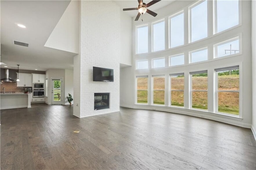 Building Photo - 4055 Starwood Dr