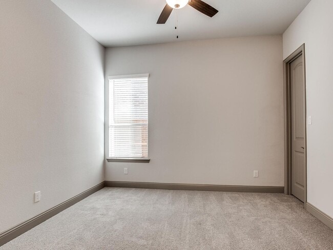 Building Photo - 7685 Regal Ln