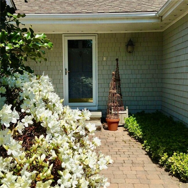 8 Maloney Ln 8 Maloney Ln Middletown RI 02842 Apartment Finder