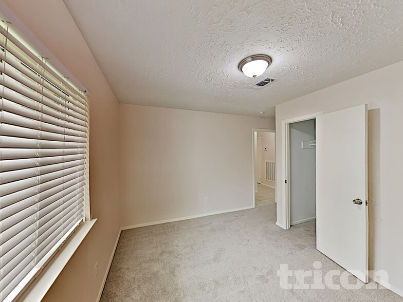 Building Photo - 8510 Sorrel Dr