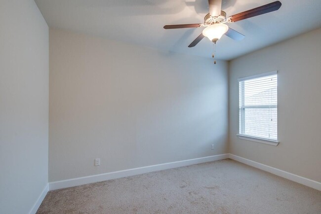 Building Photo - 708 Garner Park Dr