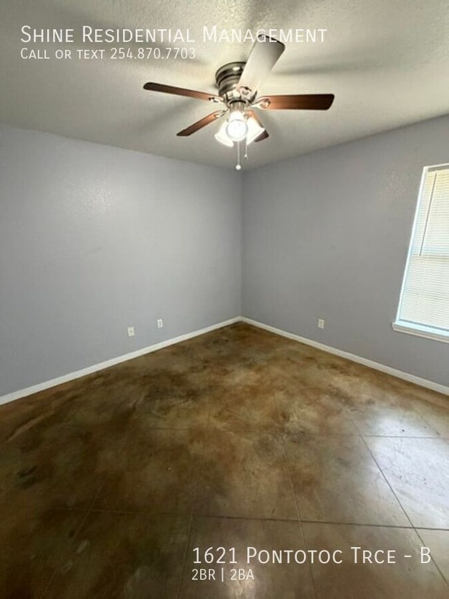Building Photo - 1621 Pontotoc Trce