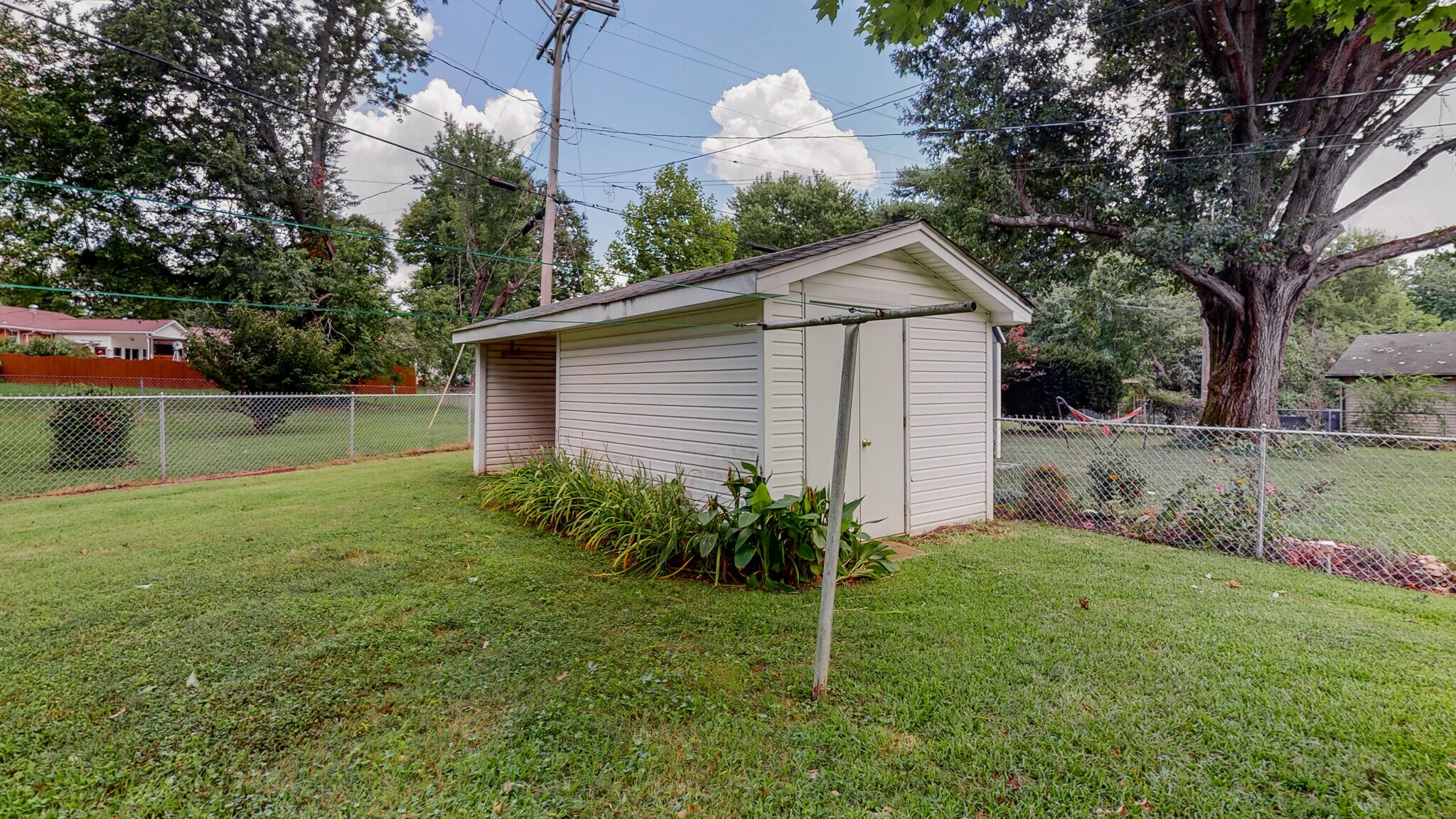 Storage building - 203 Donelson Hills Dr
