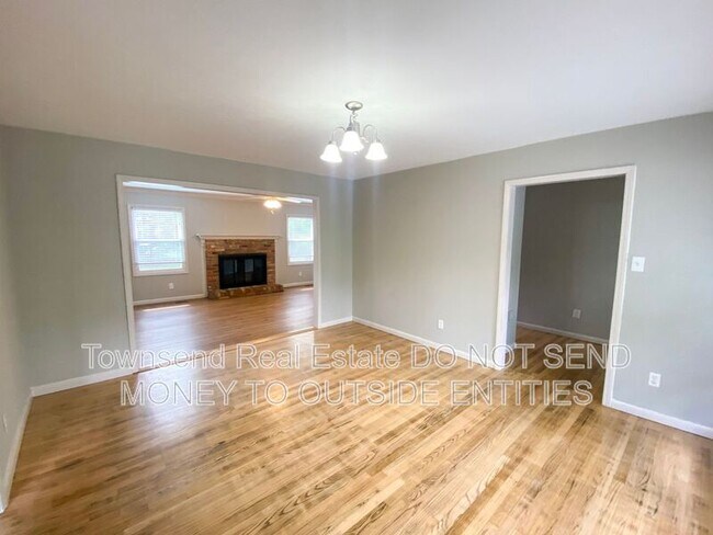 Building Photo - 212 Haverhill Dr