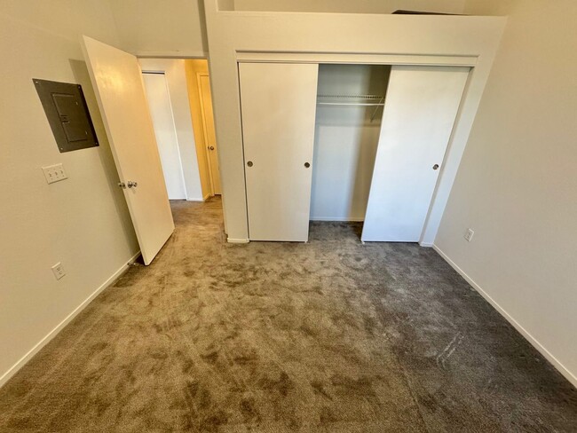 Building Photo - ADORABLE 2 BEDROOM 2 BATHROOM CONDO WITH A...