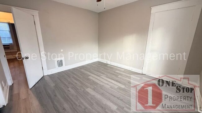 Building Photo - Beautiful 3 Bedroom 1.75 Bathroom Home in Kansas City!