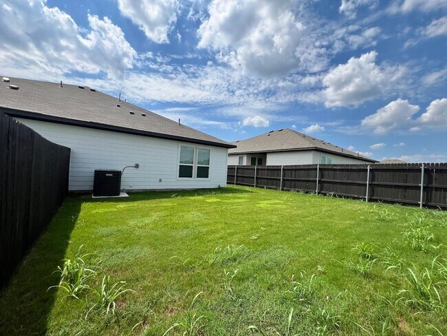 Building Photo - 158 Schrader Dr