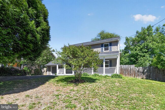 Building Photo - 1819 Anderson Rd