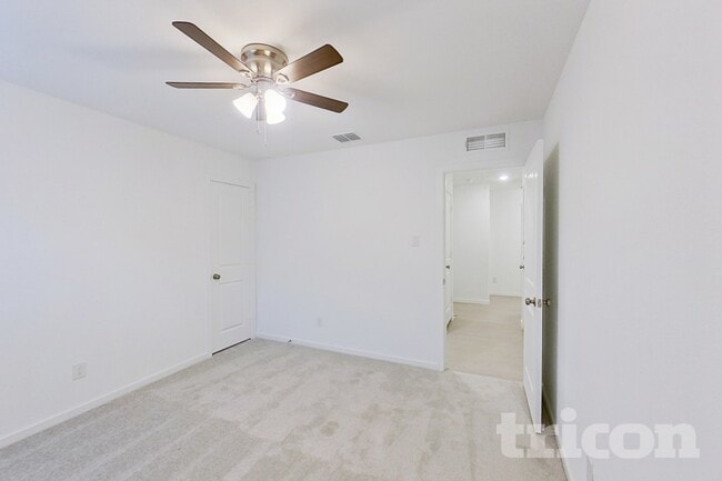 Building Photo - 1605 Baugh St