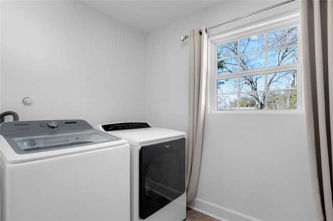 Building Photo - 5410 Overbrook Dr