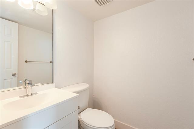 Building Photo - 4618 San Jacinto St