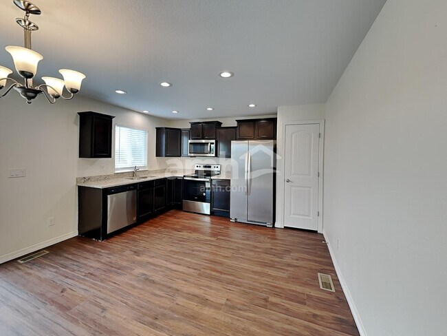 Building Photo - 10126 Silver Stirrup Dr