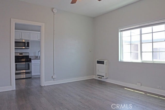 Primary Photo - 3111 Kenwood Ave
