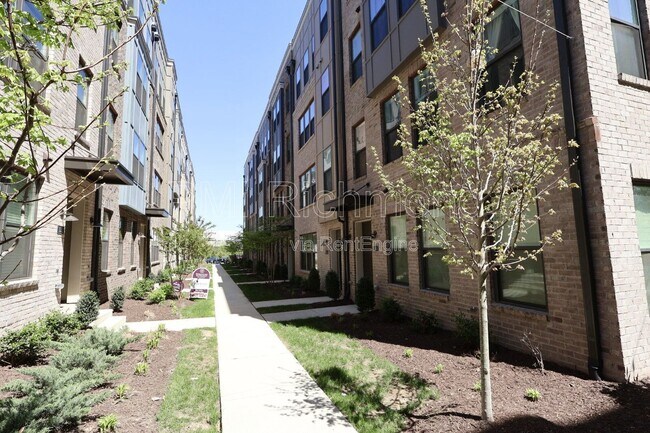 Building Photo - 1500 W Moore St