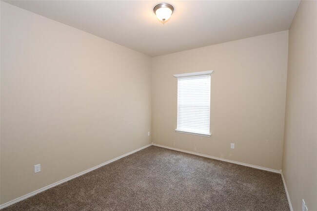 Building Photo - 5012 Lost Hills Trail