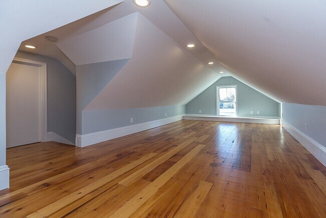 Building Photo - 150-152 Huron Ave