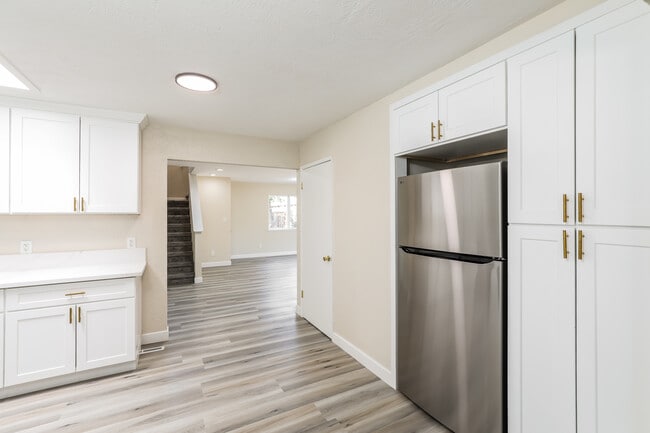 Building Photo - 5577 Ohio Ct