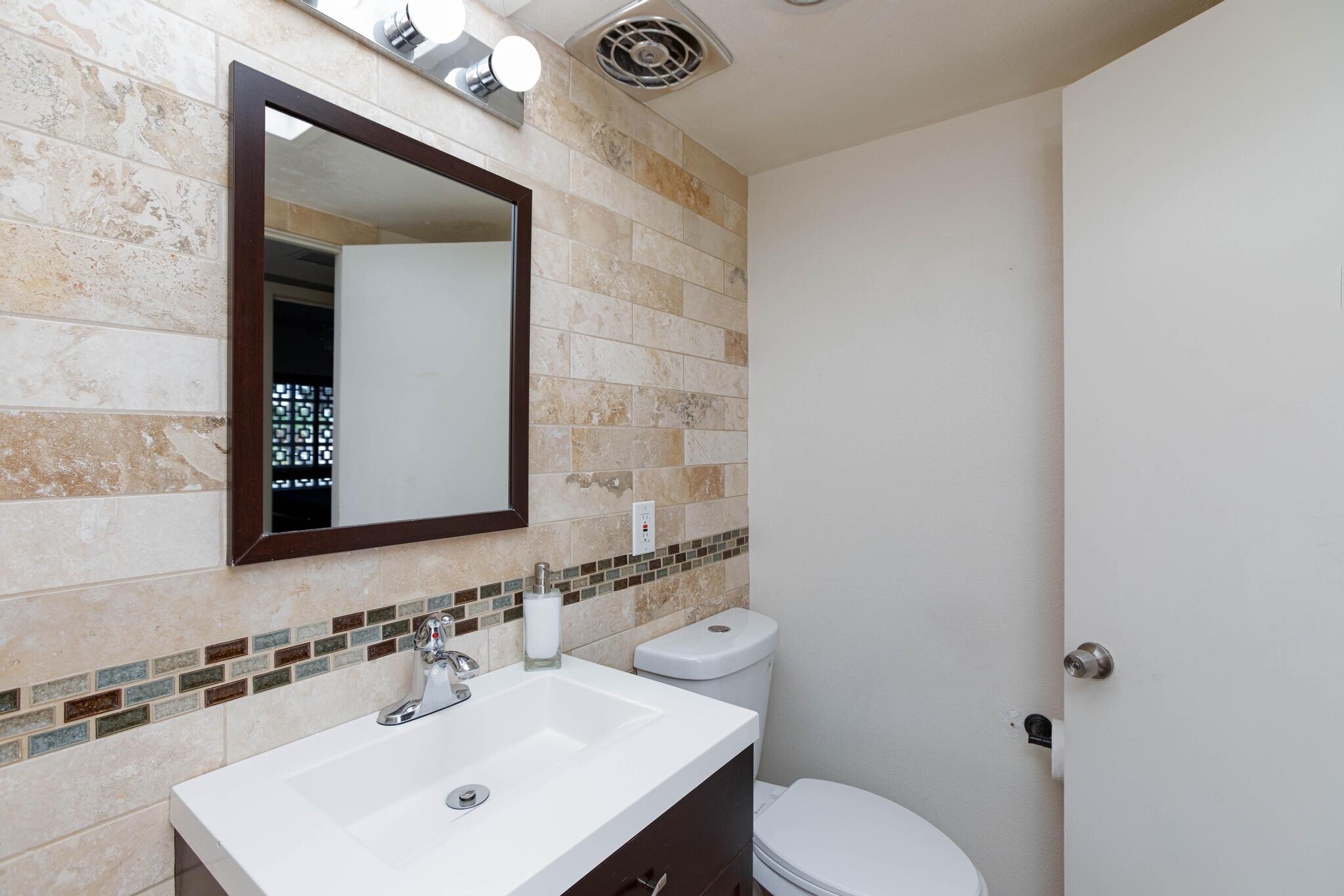 Building Photo - 1443 Aztec Way