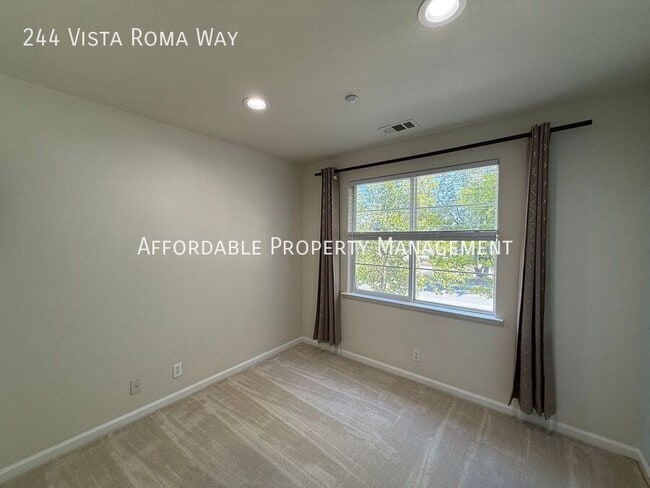 Building Photo - 244 Vista Roma Way