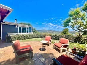 Building Photo - Modern 4/2 in Almonte Hills with Valley Views
