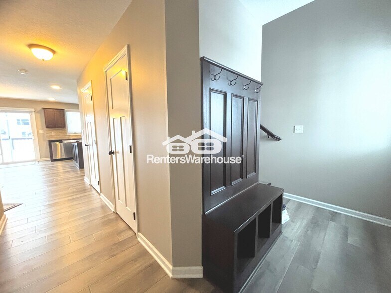 Building Photo - 20 NE Badger Ln