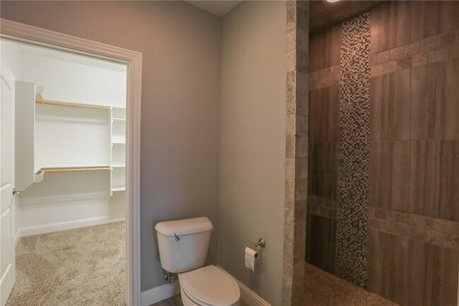 Building Photo - 2007 S Dixieland Rd