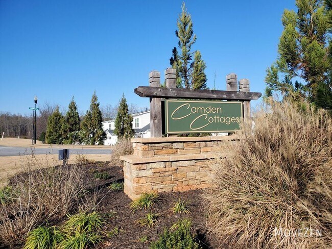 Building Photo - 210 Woodhouse Wy