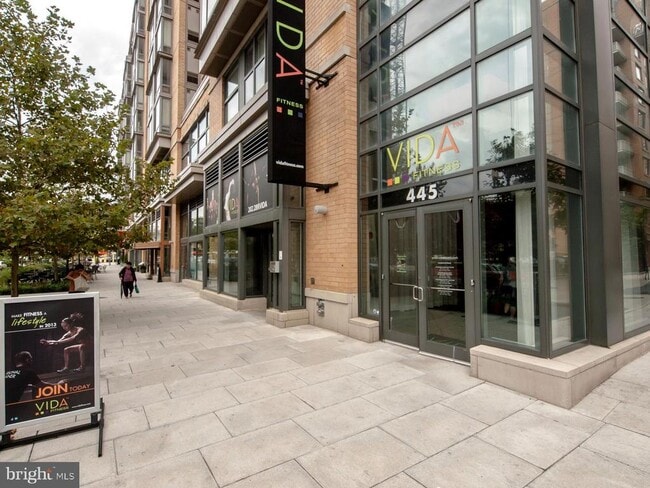 Building Photo - 475 K St NW