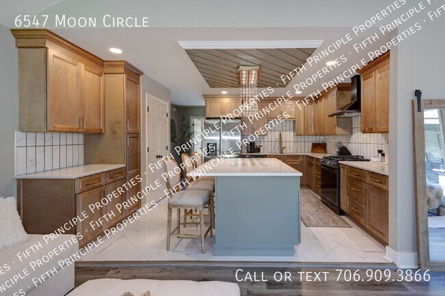 Building Photo - 6547 Moon Cir