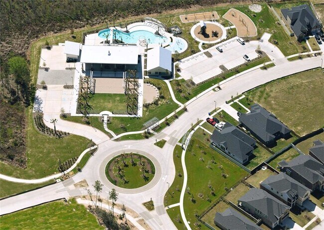 Building Photo - 17526 Rosette Grass Dr