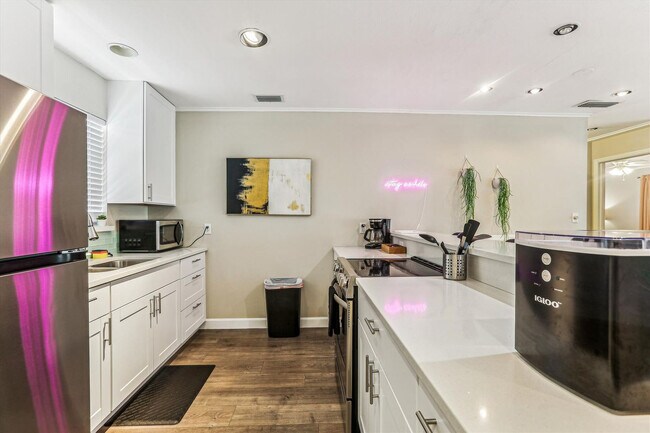 Building Photo - 405 Flagler Blvd