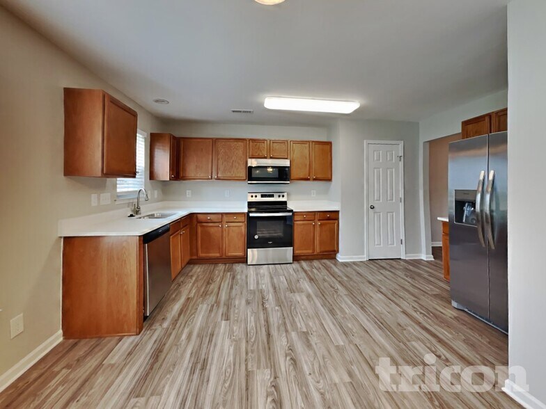 Building Photo - 1011 Ronald Rd