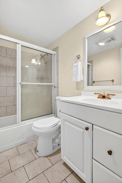 Building Photo - 2880 Lake Osborne Dr