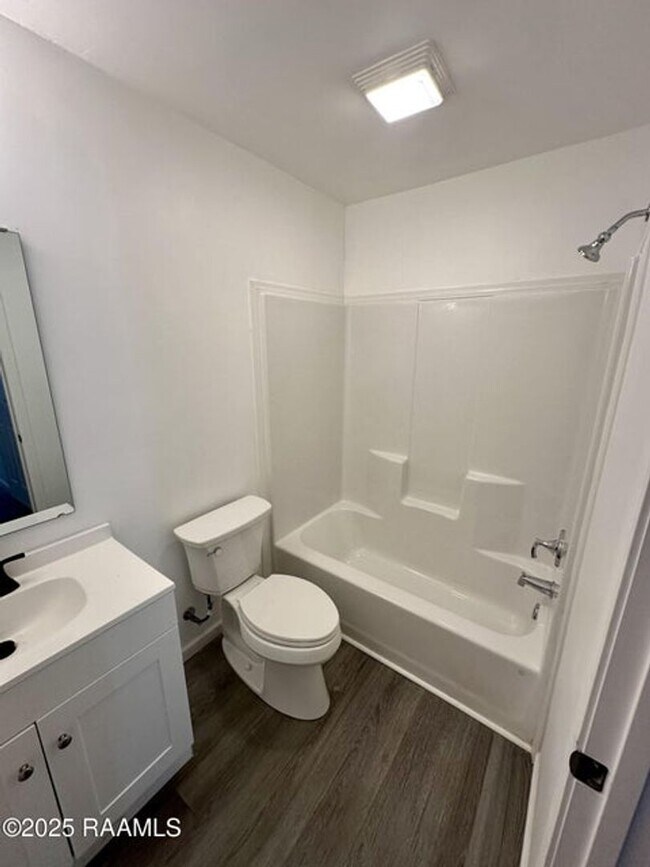 Building Photo - 216 Marigny Cir