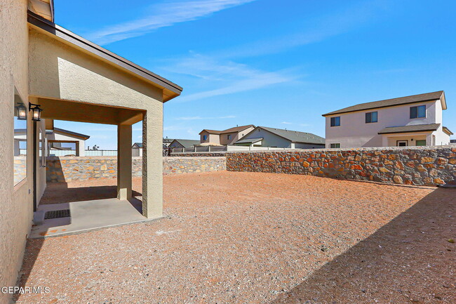 Building Photo - 12616 Zollinger Ave