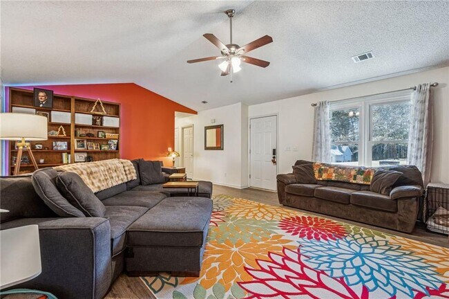 Building Photo - 1212 Torrey Pl SE