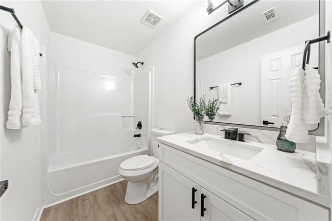 Building Photo - 900 Melrose Park Pl