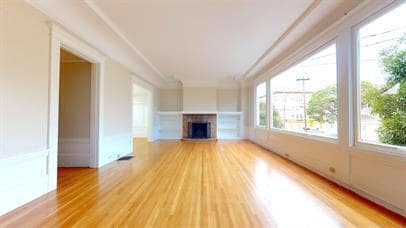 Primary Photo - 2518 Lake St