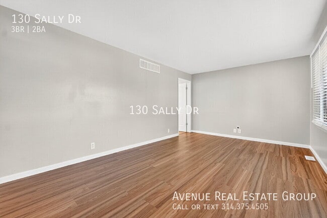 Building Photo - 130 Sally Dr