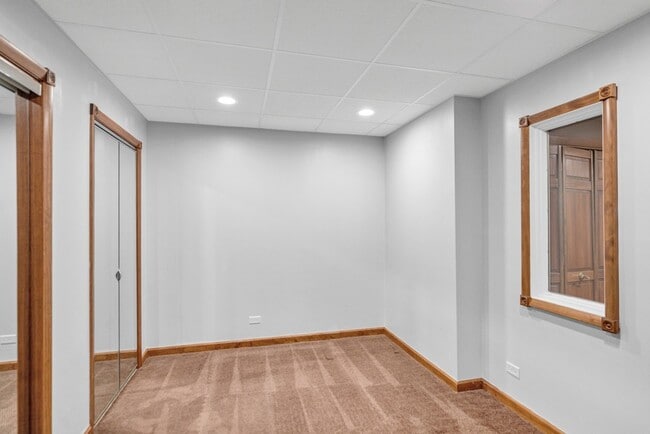 Building Photo - 4N550 School Rd