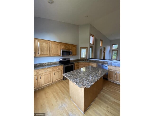 Building Photo - 3572 Bailey Ridge Alcove